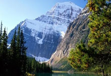 爱游戏:热雪沸腾 相约吉林 | 冰雪“出圈” 文化“出彩”——探析吉林冰雪旅游的火热密码.